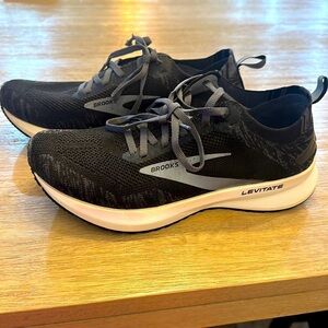 Brooks black levitate 4 running shoes